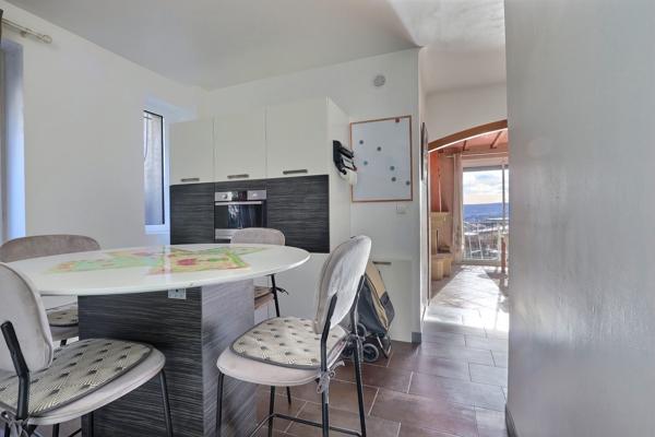 EXCLUSIVITE CLERMONT-FERRAND, limite DURTOL , belle villa des années 50