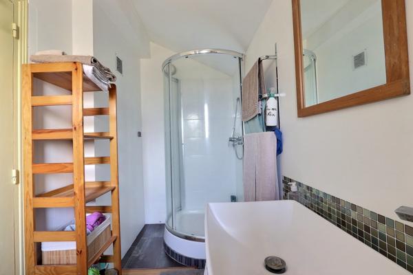 EXCLUSIVITE CLERMONT-FERRAND, limite DURTOL , belle villa des années 50