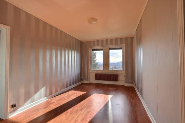 EXCLUSIVITE CLERMONT-FERRAND, limite DURTOL , belle villa des années 50