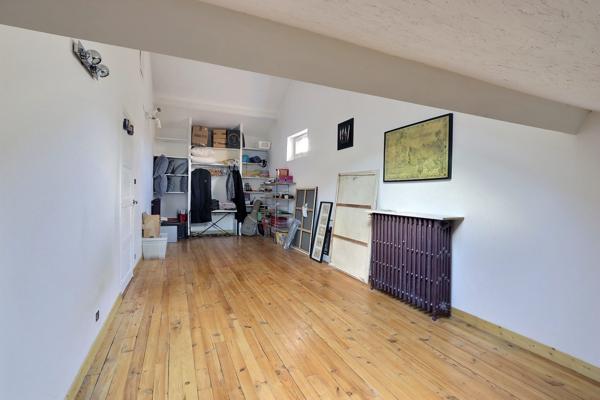 EXCLUSIVITE CLERMONT-FERRAND, limite DURTOL , belle villa des années 50