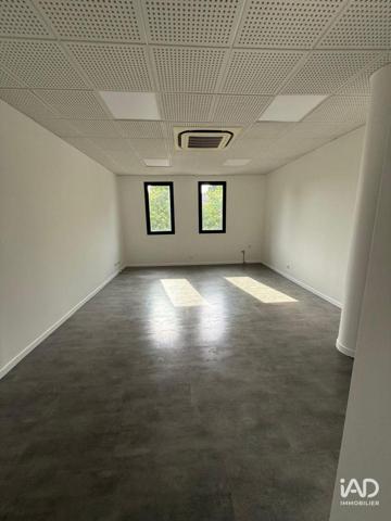 Location local d’activité 27 m² Bailly-Romainvilliers