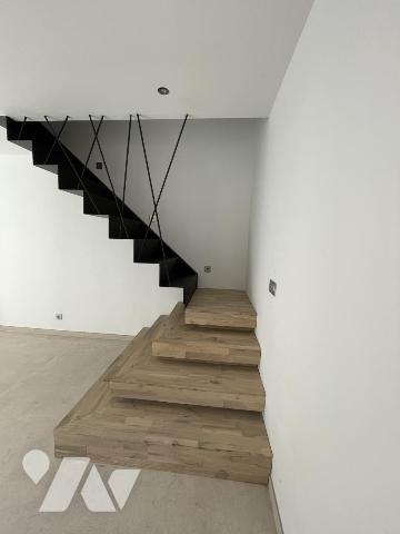 BELLE MAISON DE VILLE  RENOVEE GARAGE ET JARDINET 60 M2 ENVIRON