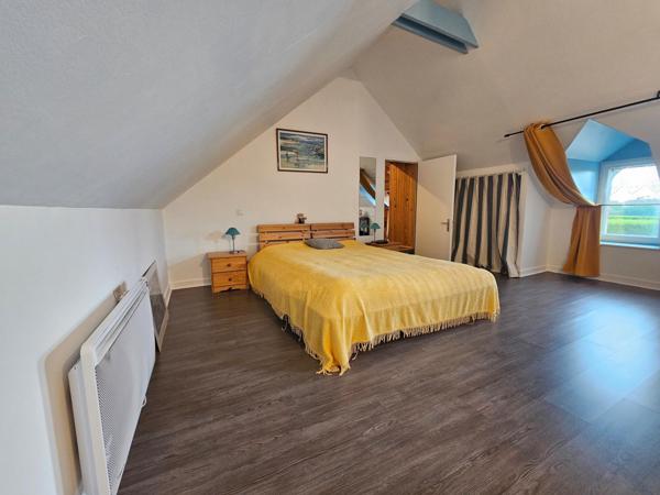 Charmante maison en pierre à proximité des commerces locaux et de la côte