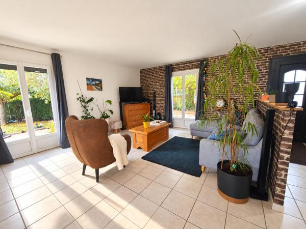 Mâcon Nord à Saint-Martin-Belle-Roche – Maison de plain-pied avec piscine et jardin sans vis-à-vis