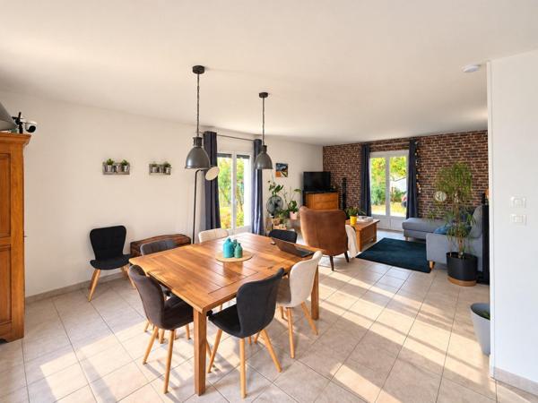 Mâcon Nord à Saint-Martin-Belle-Roche – Maison de plain-pied avec piscine et jardin sans vis-à-vis