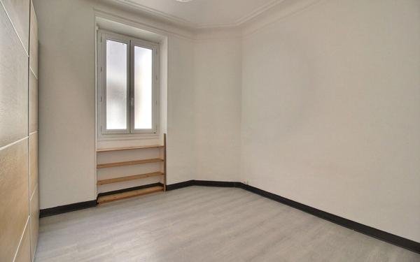 Appartement à vendre    3 pièces • 60 m2 Marseille 6