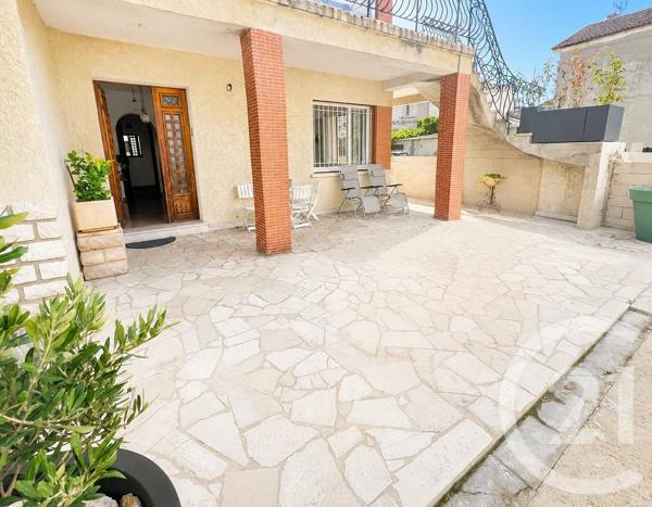Appartement à vendre  3 pièces - 96 m 2   MARTIGUES  - 13