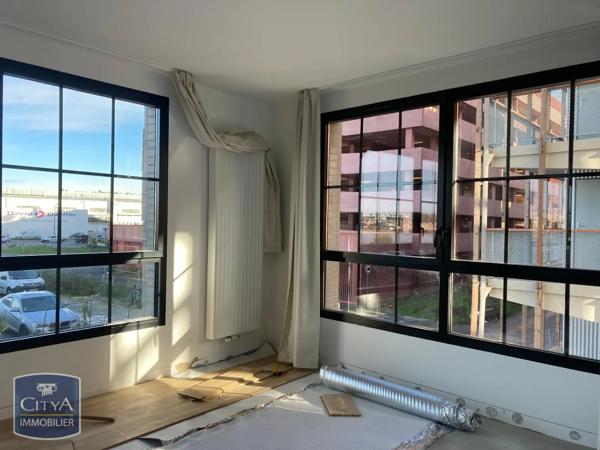 Appartement à louer 2 pièces 47.8m² Bordeaux (33100)