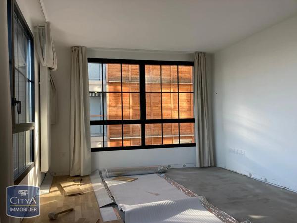 Appartement à louer 2 pièces 47.8m² Bordeaux (33100)