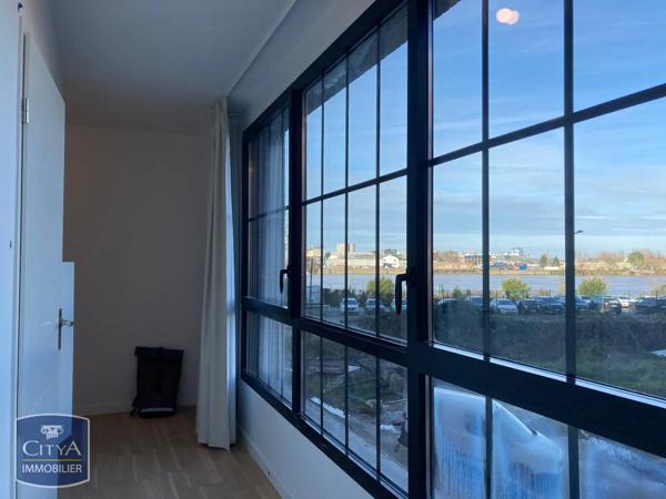 Appartement à louer 2 pièces 47.8m² Bordeaux (33100)