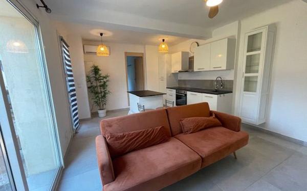 Appartement à vendre    2 pièces • 43 m2 Toulon