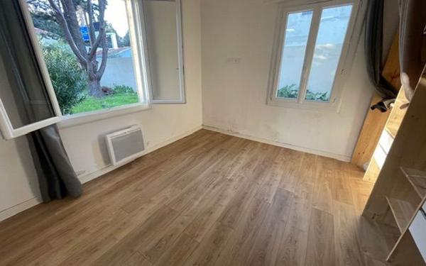 Appartement à vendre    2 pièces • 43 m2 Toulon