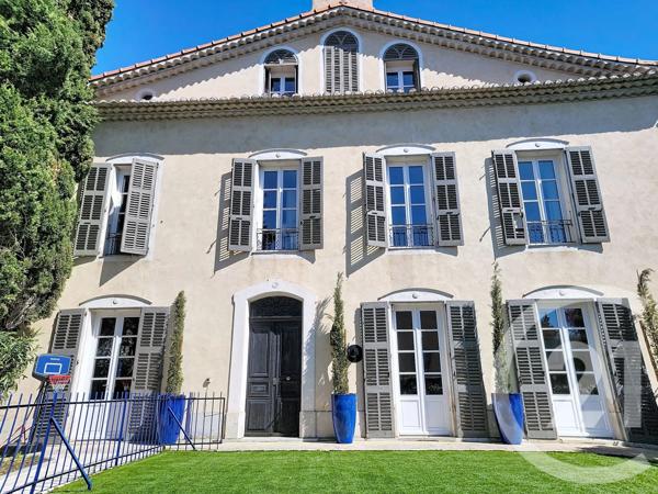 Maison à vendre  10 pièces - 308,89 m 2   DRAGUIGNAN  - 83