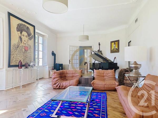 Maison à vendre  10 pièces - 308,89 m 2   DRAGUIGNAN  - 83
