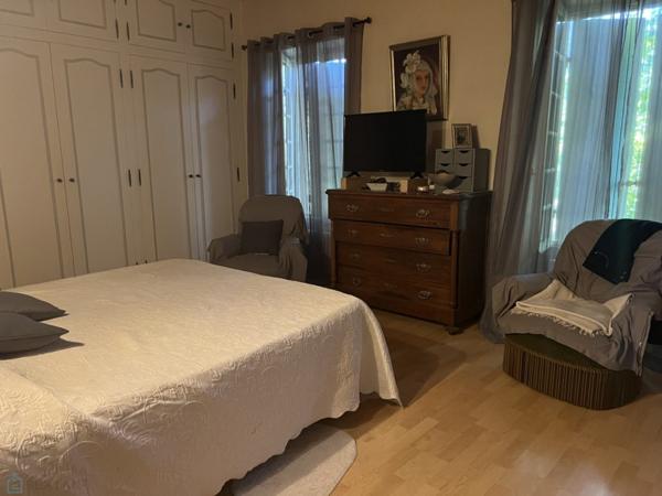 Domaine viticole, gîte, chambres d'hôtes, salle évenementielle, 119 ha boisés