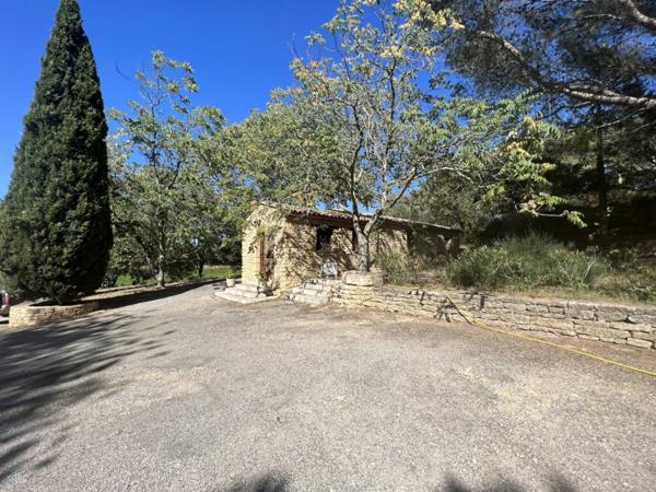 Domaine viticole, gîte, chambres d'hôtes, salle évenementielle, 119 ha boisés