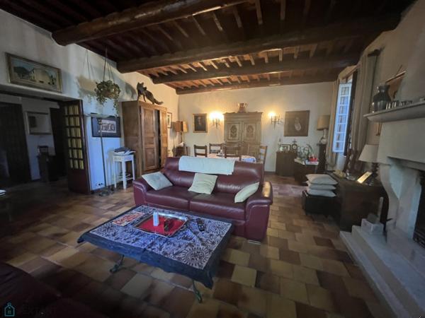 Domaine viticole, gîte, chambres d'hôtes, salle évenementielle, 119 ha boisés