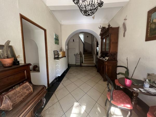 Domaine viticole, gîte, chambres d'hôtes, salle évenementielle, 119 ha boisés