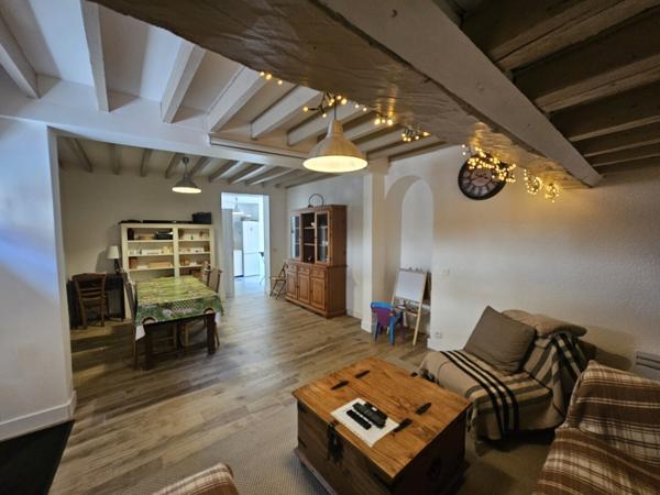 Maison de ville en duplex avec terrasse et jardin