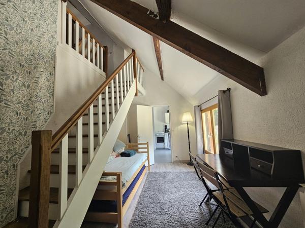 Maison de ville en duplex avec terrasse et jardin