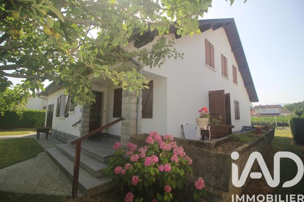 Maison à vendre 7 pièces 175 m² Oloron-Sainte-Marie