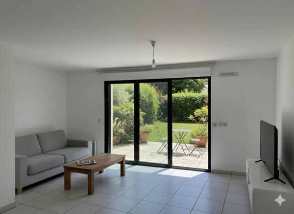 Appartement à vendre 2 pièces, 50m2, au RDC avec jardin à MERIGNAC (33) Le Jard.