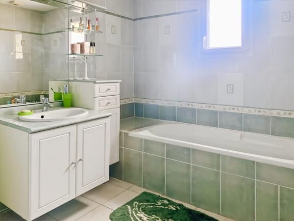 Maison moderne 4 chambres au calme