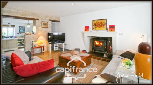 Maison en pierre à vendre 6 pièces 4 chambres terrain 4 700 m² en partie constructible avec dépendances Champigny-En-Rochereau (86)