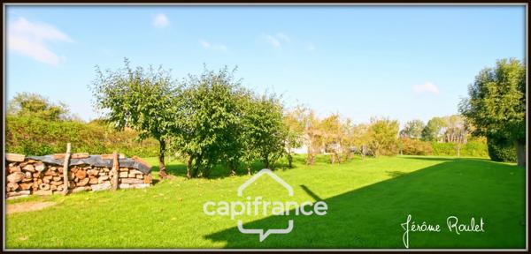 Maison en pierre à vendre 6 pièces 4 chambres terrain 4 700 m² en partie constructible avec dépendances Champigny-En-Rochereau (86)