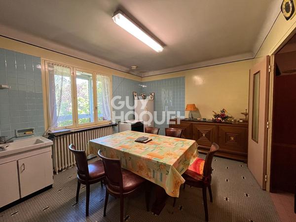 Potentiel intéressant!! Sur plus de2000m² de terrain en partie constructible!