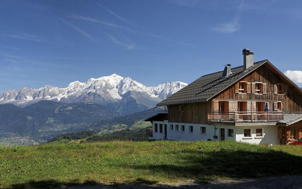 Immeuble à vendre    13 pièces • 664 m2 Cordon