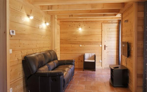 Immeuble à vendre    13 pièces • 664 m2 Cordon