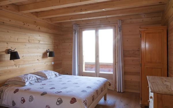 Immeuble à vendre    13 pièces • 664 m2 Cordon