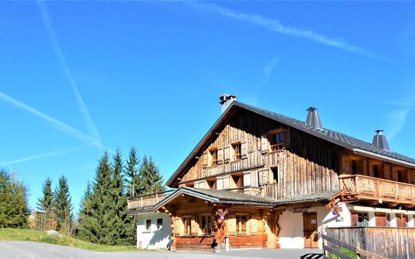 Immeuble à vendre    13 pièces • 664 m2 Cordon