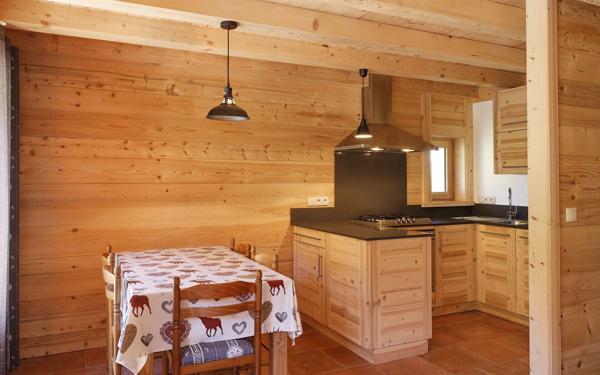 Immeuble à vendre    13 pièces • 664 m2 Cordon