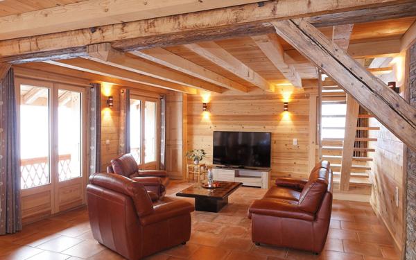 Immeuble à vendre    13 pièces • 664 m2 Cordon