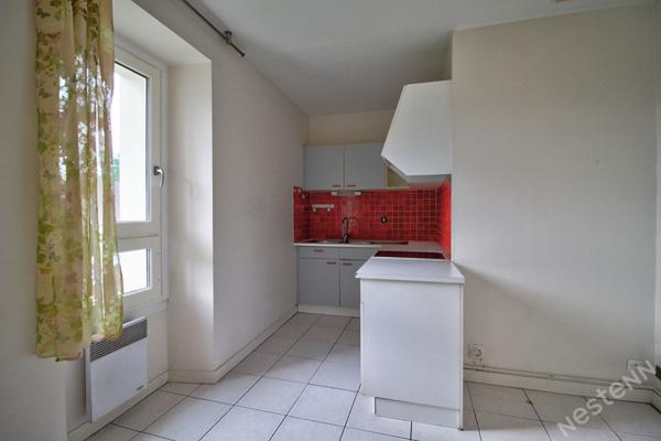 Appartement T3 idéalement situé. Balcon, ascenseur, cave et belle luminosité