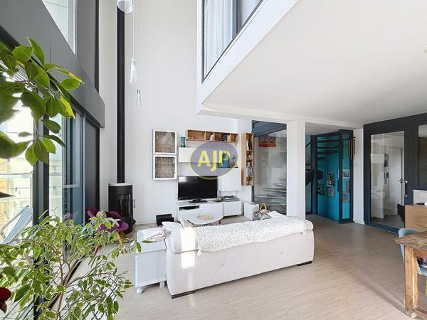 Maison à vendre Le Haillan - 4 pièces, 132m² avec 3 chambre(s) à 450 000€ - AJP Immobilier Bordeaux Nansouty