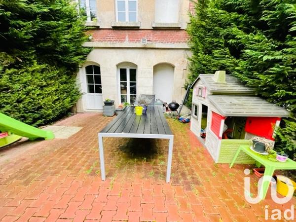 Immeuble à vendre 1 317 m² Sempigny