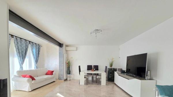 MAISON Possibilité 2 Familles à Plan de Cuques