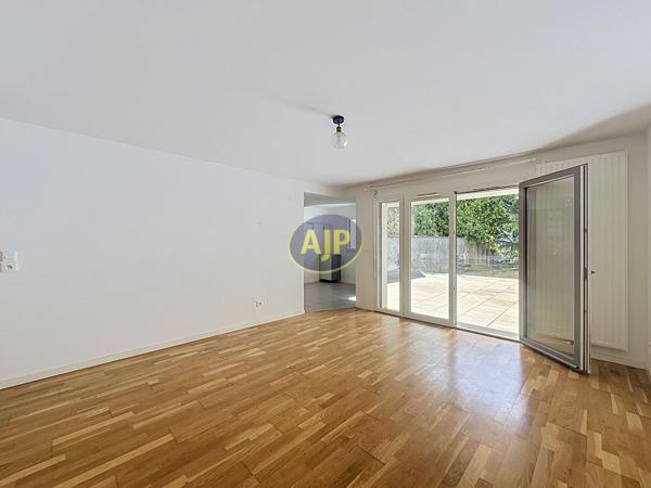 Appartement à vendre Nantes - 3 pièces, 74m² avec 2 chambre(s) à 257 250€ - AJP Immobilier Nantes Jouzel
