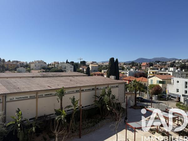 Appartement à vendre 2 pièces 42,7 m² Saint-Laurent-du-Var