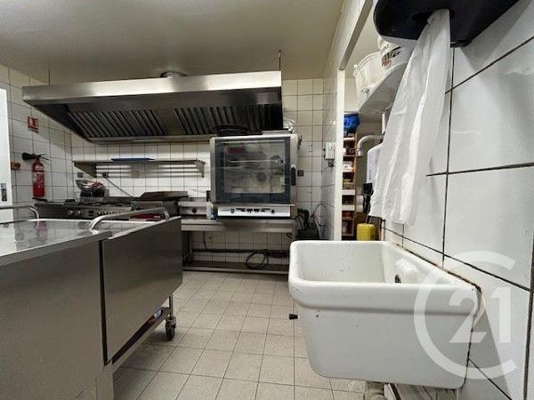 à vendre  161 m2 LA FARE LES OLIVIERS - 13