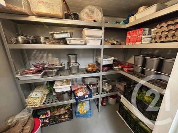 à vendre  161 m2 LA FARE LES OLIVIERS - 13