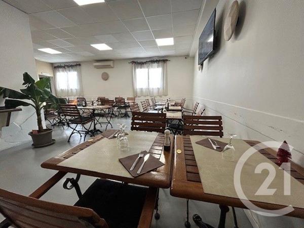 à vendre  161 m2 LA FARE LES OLIVIERS - 13