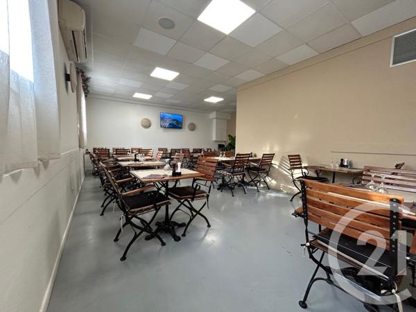 à vendre  161 m2 LA FARE LES OLIVIERS - 13