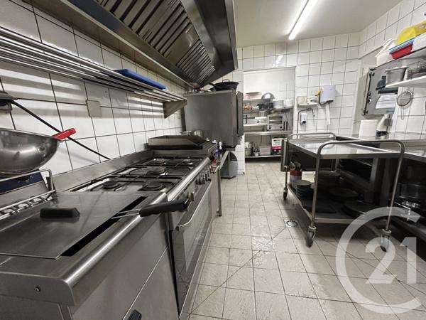 à vendre  161 m2 LA FARE LES OLIVIERS - 13