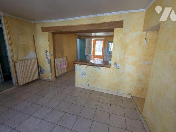 Maison à Vendre à Nogent-le-Rotrou (28400) en Eure-et-Loir (28)

Charmante maison à rénover d...