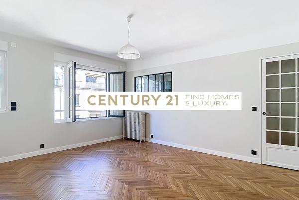 Appartement T3 à vendre  3 pièces - 71,24 m2 PARIS - 75007