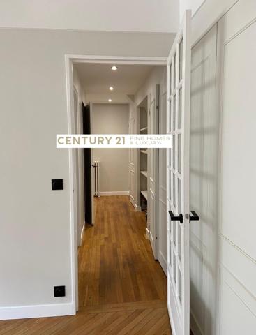 Appartement T3 à vendre  3 pièces - 71,24 m2 PARIS - 75007